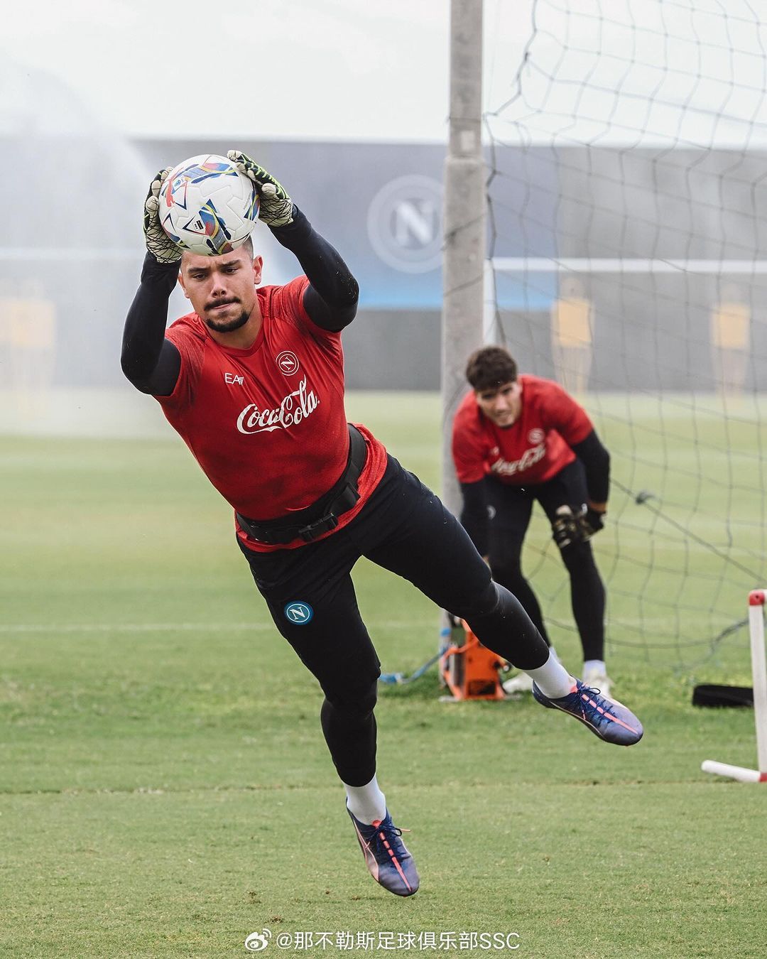 今夜突围战来临；那不勒斯围绕意大利杯完成体检；底气十足；更衣室氛围转暖(用心良苦歌词剖析)