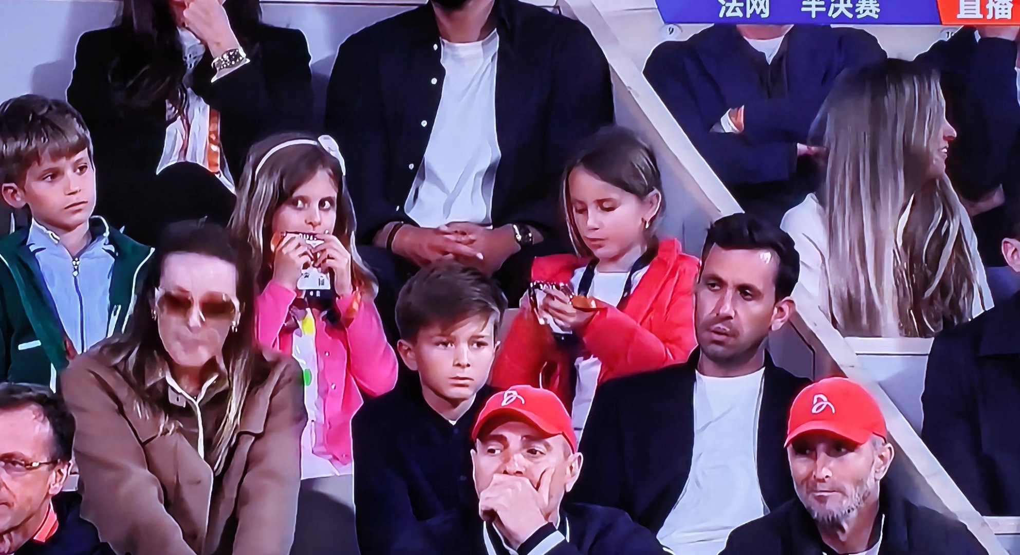 赛地聚焦：法甲赛前热度飙升，门兴格拉德巴赫伤情更新，气氛紧张，临场指挥获称赞的简单介绍