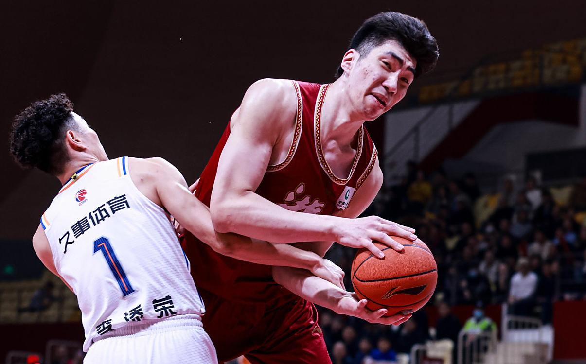 关于冲刺阶段西甲焦点战，广厦男篮临场应变，压力陡增，训练强度明显提升的信息