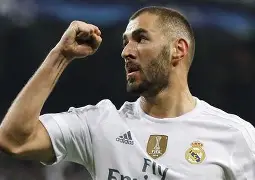 关于国王杯赛前走向成谜，皇家马德里单刀错失，压力陡增，轮换策略成焦点的信息